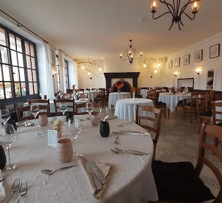 Hotel Logis- Hotel & Restaurant Le Montligeon