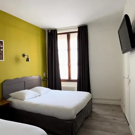 Hotel Logis- Hotel & Restaurant Le Montligeon La Chapelle-Montligeon