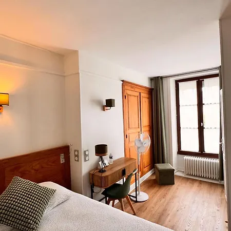 Logis- Hotel & Restaurant Le Montligeon La Chapelle-Montligeon