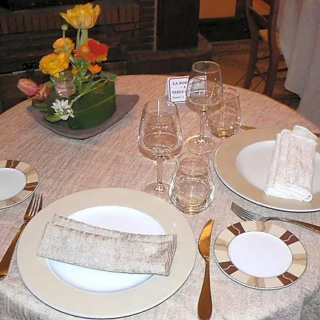 Hotel Logis- Hotel & Restaurant Le Montligeon