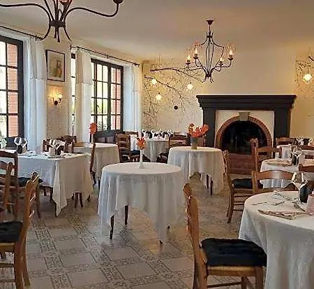 Logis- Hotel & Restaurant Le Montligeon Hotel La Chapelle-Montligeon