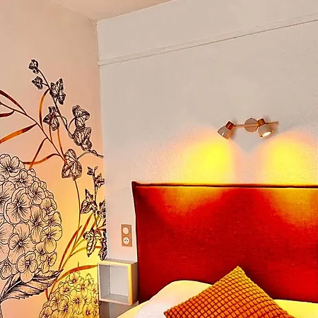Hotel Logis- Hotel & Restaurant Le Montligeon 2*