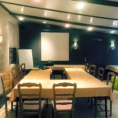 Hotel Logis- Hotel & Restaurant Le Montligeon