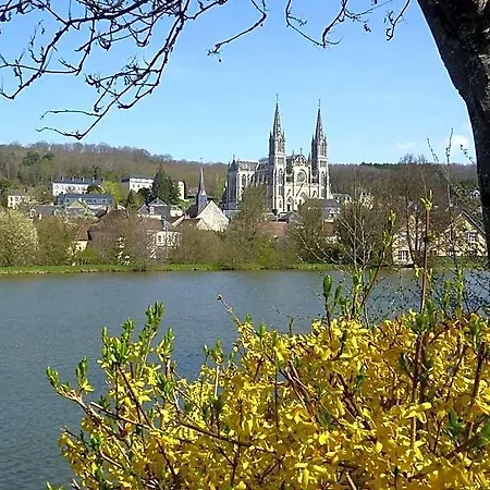 Logis- Hotel & Restaurant Le Montligeon La Chapelle-Montligeon