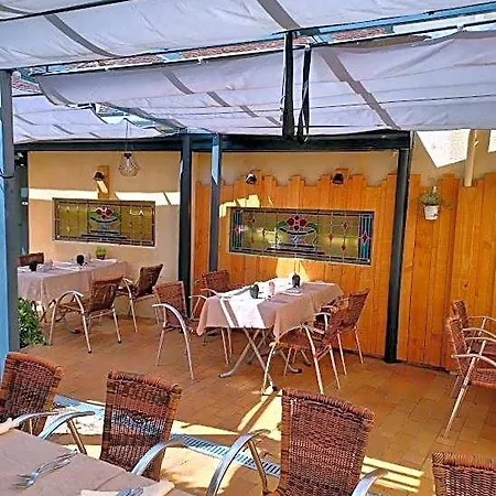 Logis- Hotel & Restaurant Le Montligeon Hotel