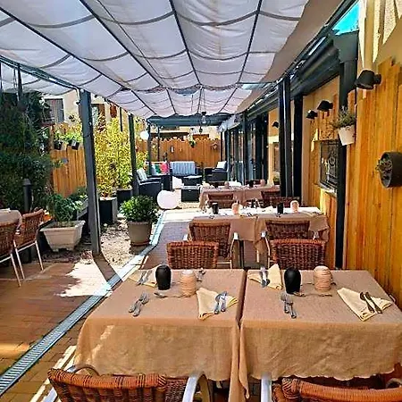 Logis- Hotel & Restaurant Le Montligeon 2* La Chapelle-Montligeon