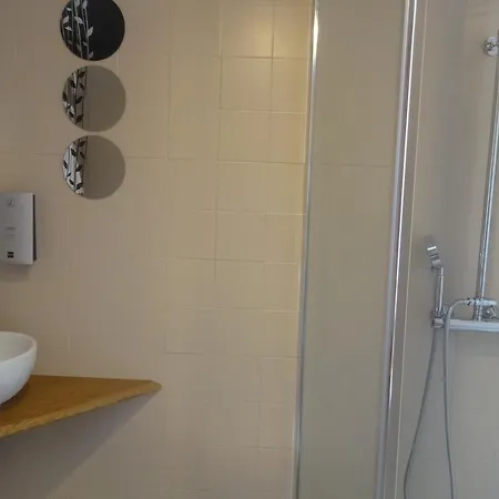 Hotel Logis- Hotel & Restaurant Le Montligeon