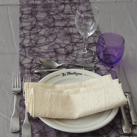Logis- & Restaurant Le Montligeon 2*