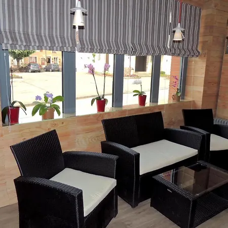 Logis- Hotel & Restaurant Le Montligeon Hotel 2*