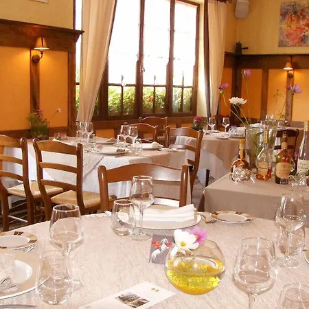 Hotel Logis- Hotel & Restaurant Le Montligeon La Chapelle-Montligeon