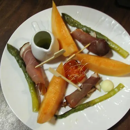 فندق Logis- & Restaurant Le Montligeon