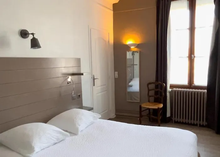 Logis- & Restaurant Le Montligeon 2*