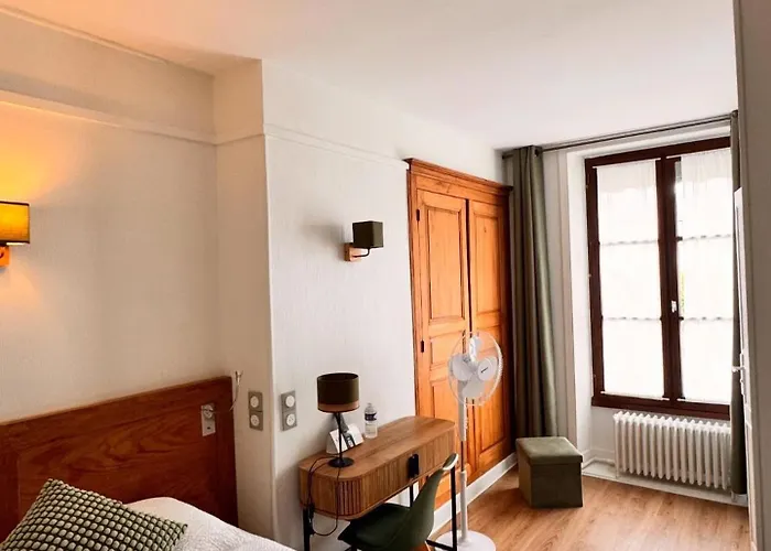 Logis- & Restaurant Le Montligeon La Chapelle-Montligeon