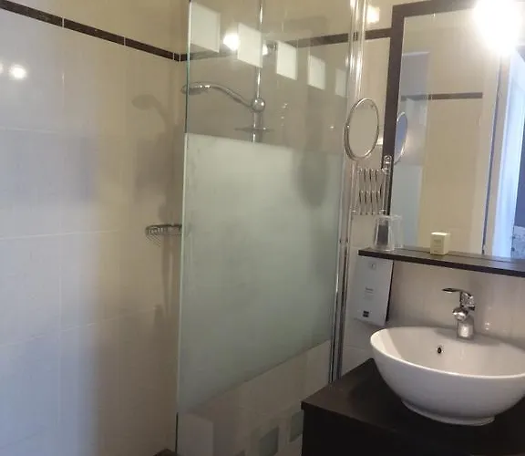 호텔 Logis- & Restaurant Le Montligeon