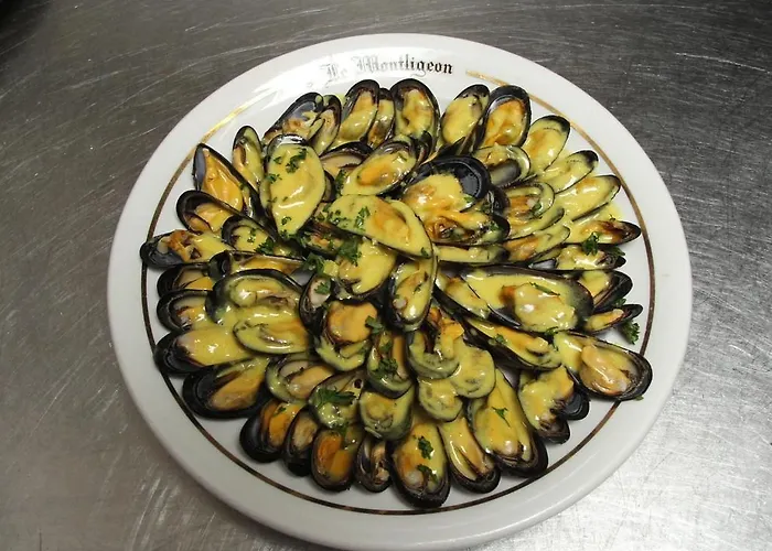 Logis- & Restaurant Le Montligeon 호텔