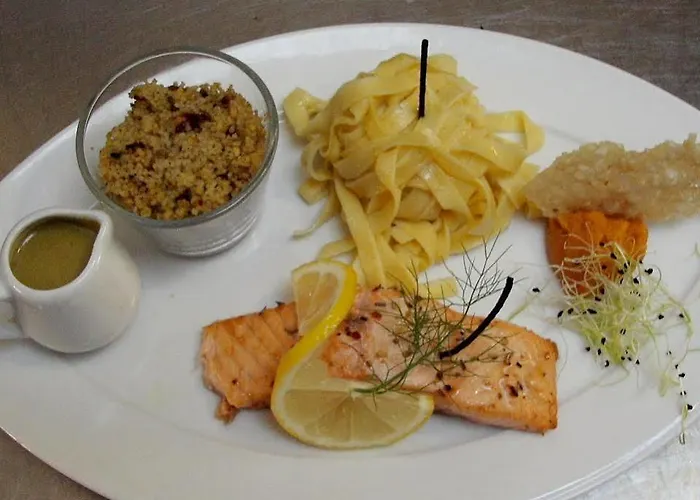 호텔 Logis- & Restaurant Le Montligeon